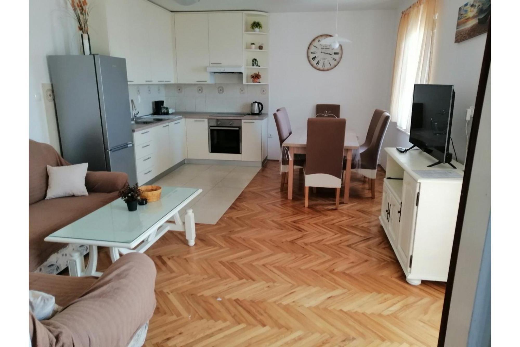 Apartments Njaco Ražanac エクステリア 写真
