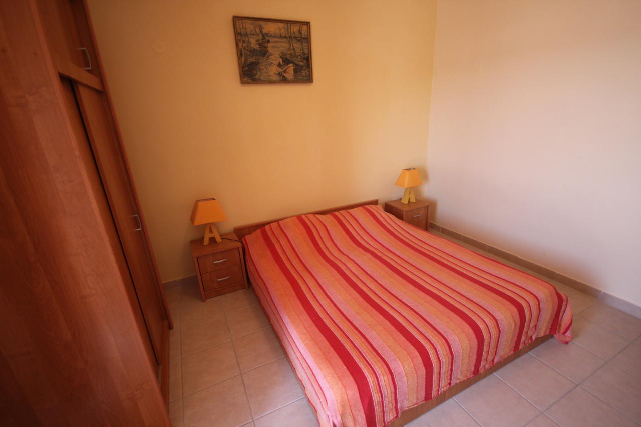 Apartments Njaco Ražanac エクステリア 写真