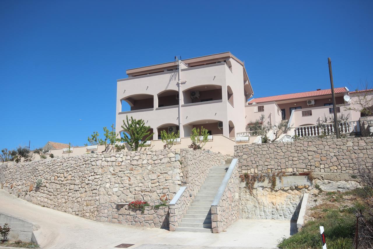 Apartments Njaco Ražanac エクステリア 写真