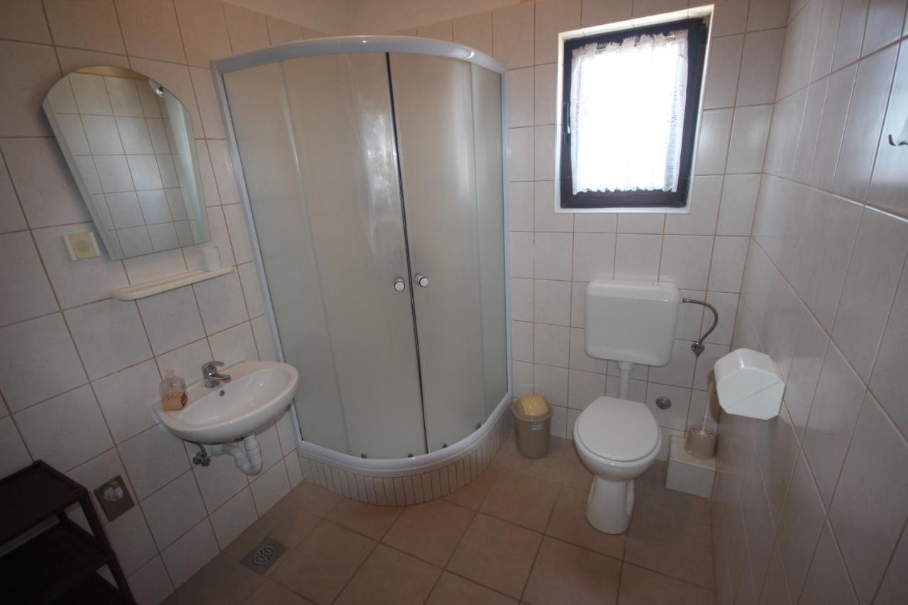Apartments Njaco Ražanac 部屋 写真